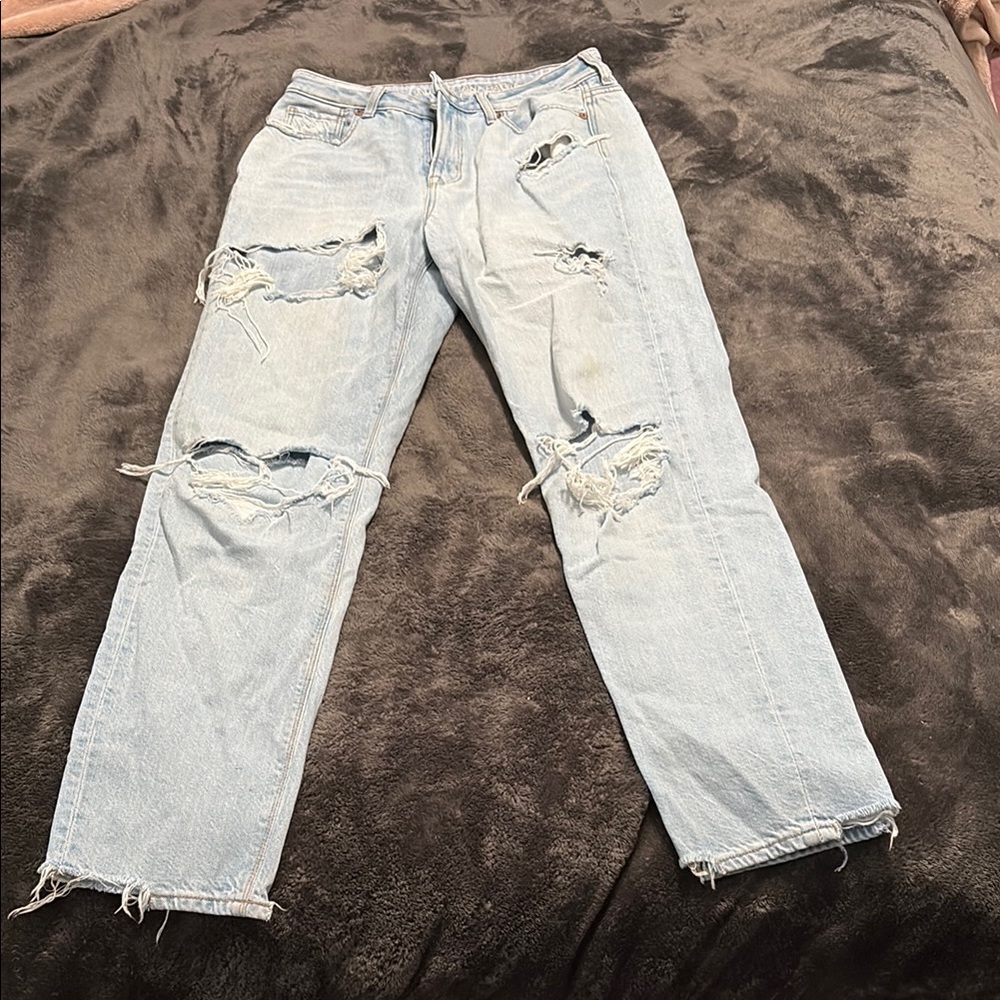 American Eagle Women Light Blue Mom Distressed Jeans